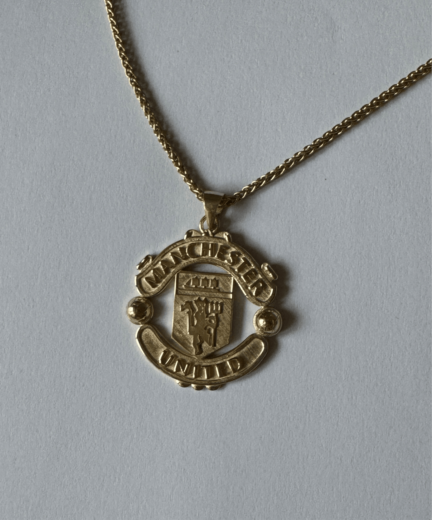 9ct Gold Manchester United Pendant - Fuegold Jewellery