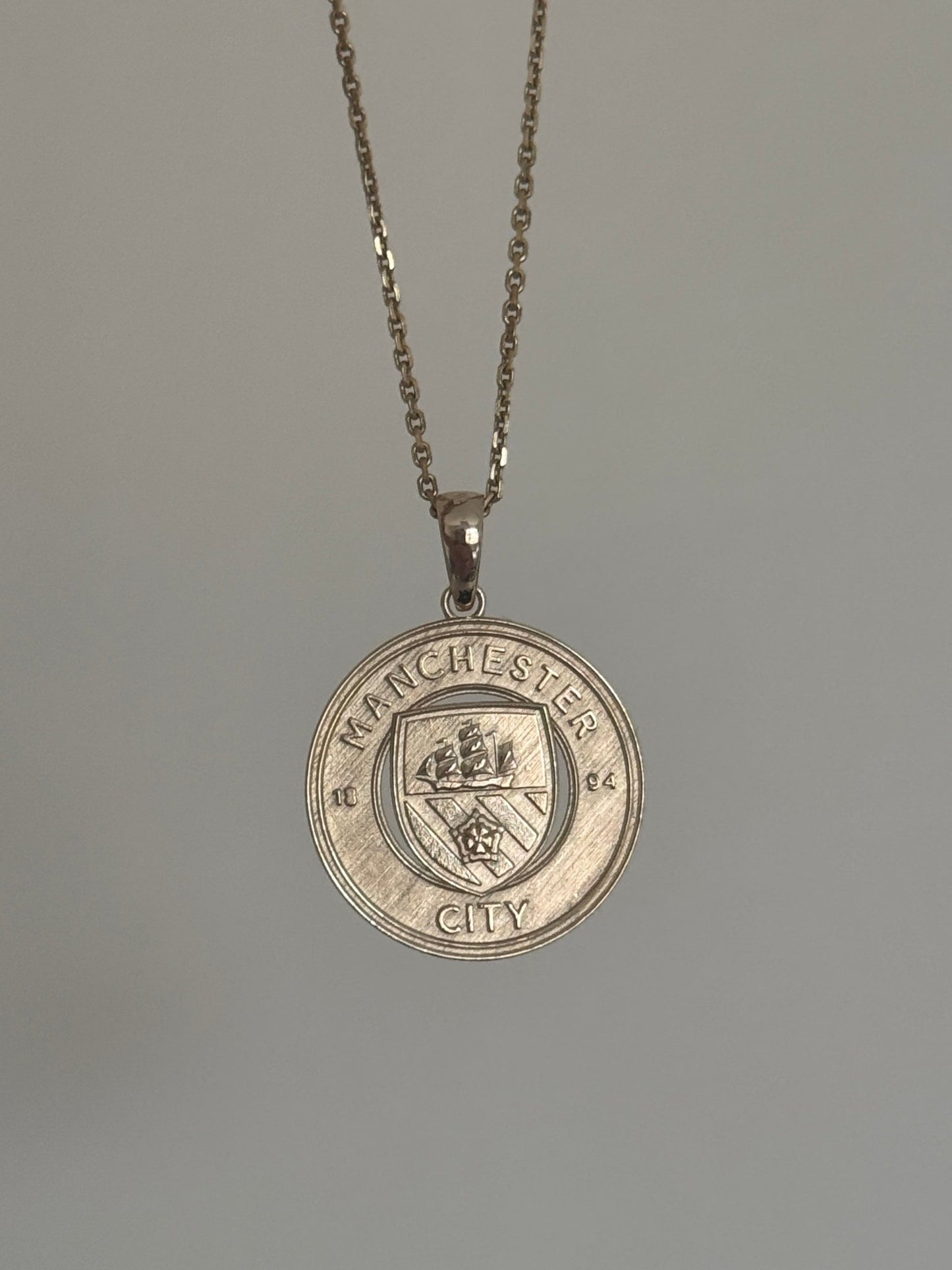 9ct Solid Gold Manchester City Pendant - Fuegold Jewellery